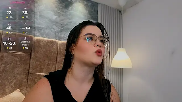 zoe hugeboobs online show from March 11, 11:49 am