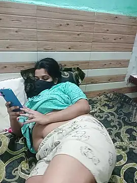 Snapshot of ZyphiaLive chatting on May 7, 5:18 pm ZyphiaLive online show from May 7, 5:18 pm