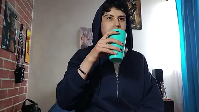 Snapshot of PaulDamico chatting on May 17, 6:26 pm PaulDamico online show from May 17, 6:26 pm