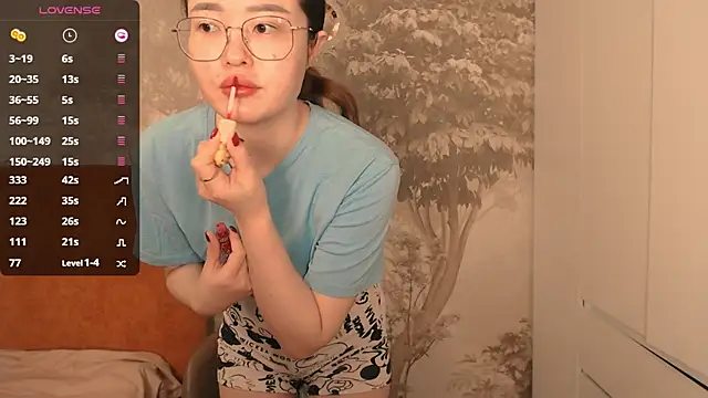 Hiaru Cutie online show from November 27, 5:42 am