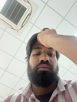 Snapshot of priyansh92924 chatting on June 18, 11:25 am priyansh92924 online show from June 18, 11:25 am