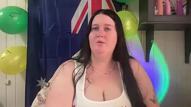 xopeachybaby online show from June 25, 12:43 am