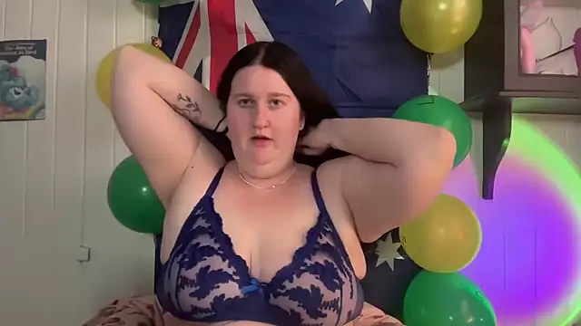 xopeachybaby online show from July 3, 12:39 am