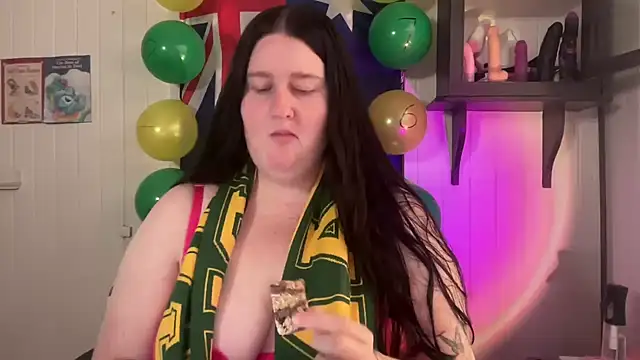 xopeachybaby online show from July 5, 1:45 am