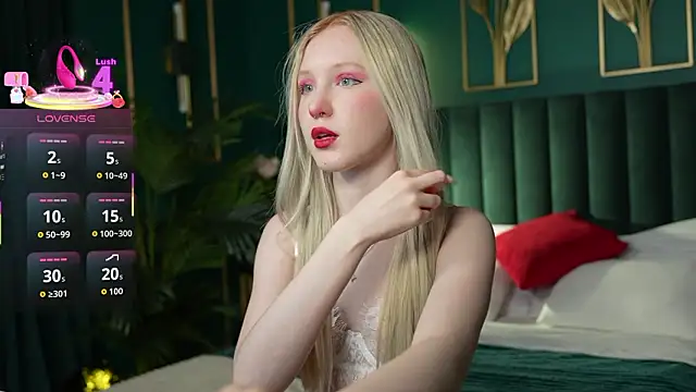 Sia Hart online show from February 12, 5:52 pm