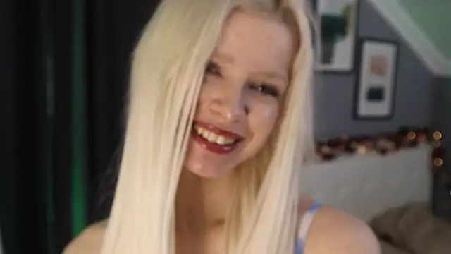 Snapshot of Naomi_Demio chatting on May 29, 3:10 pm Naomi Demio online show from May 29, 3:10 pm