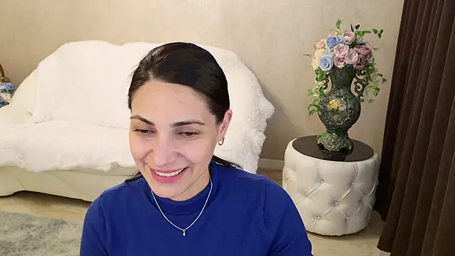 LovelyBeatrice online show from February 10, 11:03 am