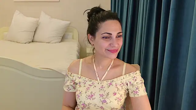 LovelyBeatrice online show from July 28, 7:04 pm