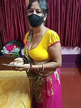 Snapshot of Little-Roshni chatting on July 1, 6:18 pm Little-Roshni online show from July 1, 6:18 pm