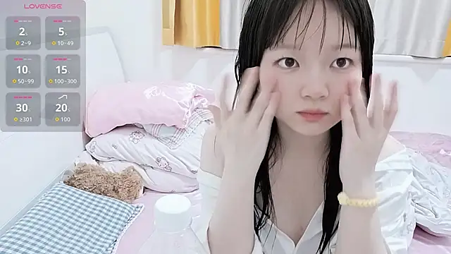 weiwei4999 online show from May 2, 1:05 pm