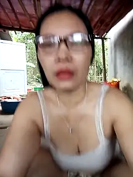 Snapshot of Nuna_689 chatting on May 11, 1:33 am Nuna 689 online show from May 11, 1:33 am