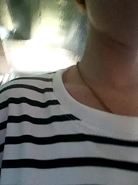 Snapshot of Victoria-Victoria chatting on February 25, 1:48 am Victoria-Victoria online show from February 25, 1:48 am