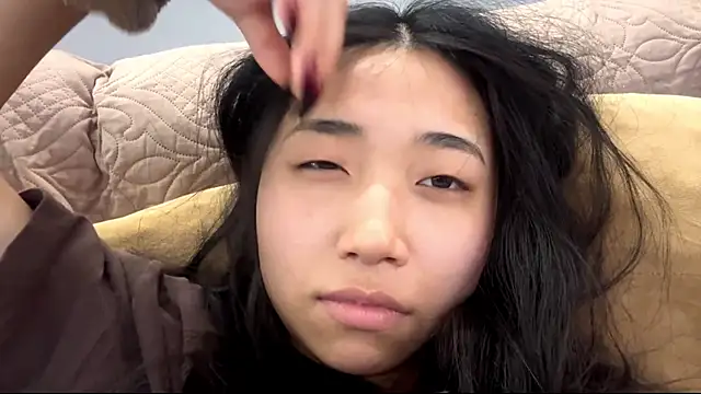 SweetMiaXO online show from March 5, 3:46 am