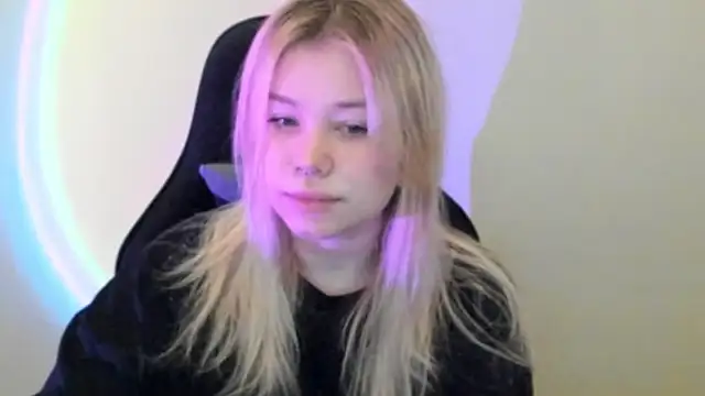 Lulu Di online show from February 19, 1:56 am