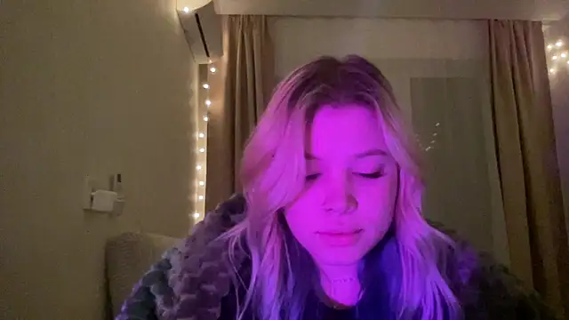 Lulu Di online show from March 5, 8:16 pm