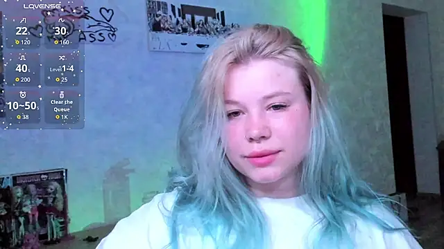 Lulu Di online show from June 25, 8:13 pm