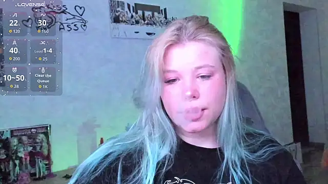 Lulu Di online show from June 26, 8:46 pm