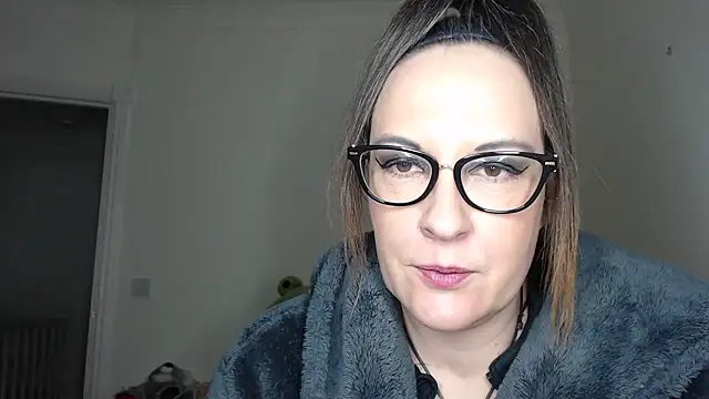 Snapshot of PsychicDominatrix chatting on February 20, 7:03 pm PsychicDominatrix online show from February 20, 7:03 pm