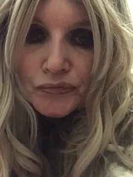 Snejnaya online show from February 2, 7:45 pm