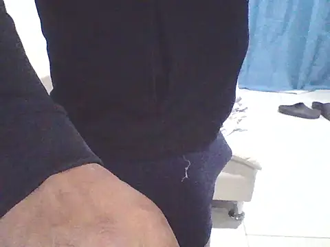 chadroasxh online show from March 25, 6:30 am