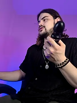 Snapshot of Derek_Vow chatting on May 3, 10:49 pm Derek Vow online show from May 3, 10:49 pm