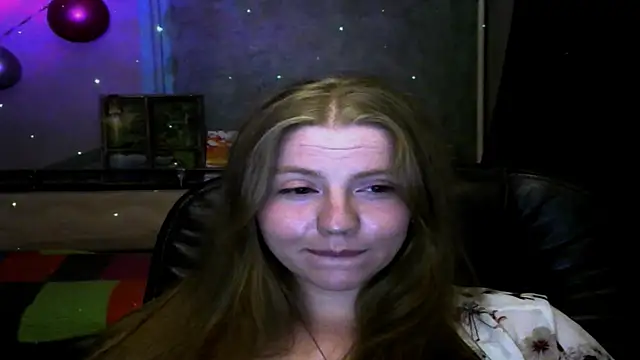 Snapshot of Space_Girls_699 chatting on June 16, 8:44 pm Space Girls 699 online show from June 16, 8:44 pm
