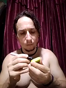Snapshot of AxelFrost chatting on July 18, 1:21 am AxelFrost online show from July 18, 1:21 am