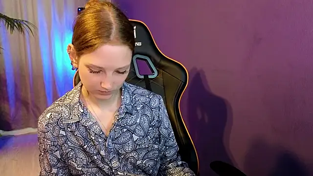 Your lilith  online show from May 18, 5:46 am