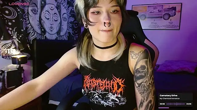 Snapshot of neena_nyx_ chatting on January 31, 11:58 pm neena nyx online show from January 31, 11:58 pm