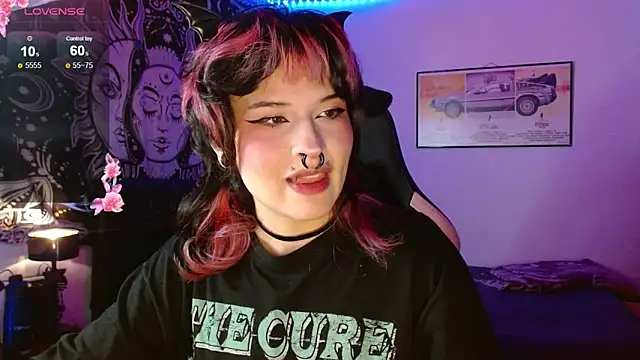 Snapshot of neena_nyx_ chatting on February 26, 10:09 pm neena nyx online show from February 26, 10:09 pm