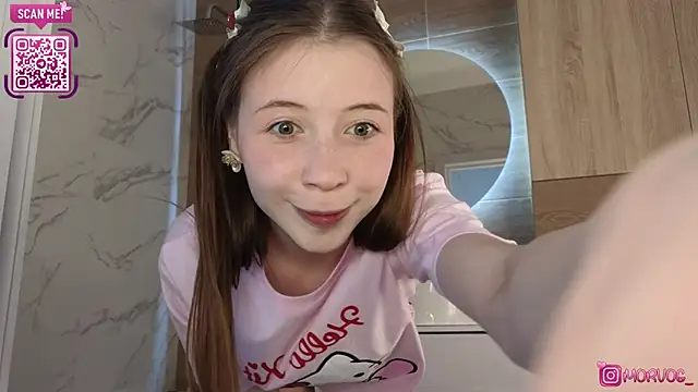 delorathecookiee online show from February 15, 7:27 am