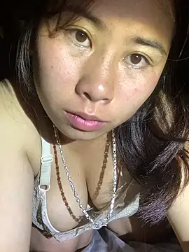 Snapshot of patry33 chatting on July 27, 12:28 am patry33 online show from July 27, 12:28 am