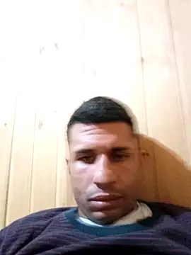 Snapshot of Tiagoow01 chatting on May 10, 5:12 am Tiagoow01 online show from May 10, 5:12 am