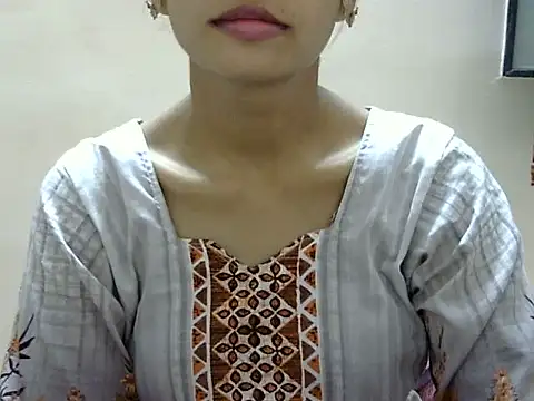 Snapshot of Kulsum_S chatting on June 2, 1:24 pm Kulsum S online show from June 2, 1:24 pm