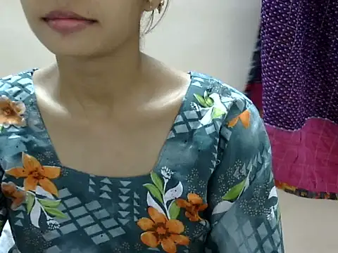 Kulsum S online show from July 6, 2:03 pm