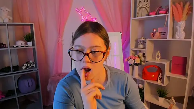 CelestineMauriac online show from February 16, 3:30 pm