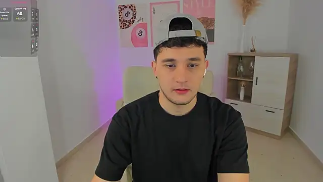 Massimo Fiore online show from February 13, 9:33 pm