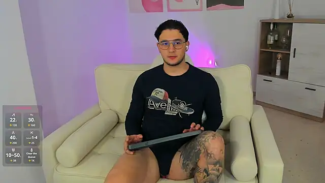 Massimo Fiore online show from February 17, 1:40 pm