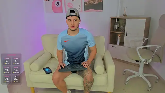 Massimo Fiore online show from February 22, 2:45 am