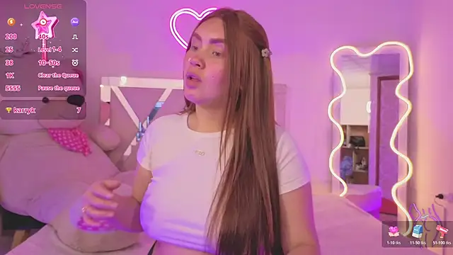 SABRIINA TAY online show from February 18, 11:50 am