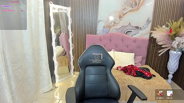Snapshot of SABRIINA_TAY chatting on June 10, 2:56 am SABRIINA TAY online show from June 10, 2:56 am