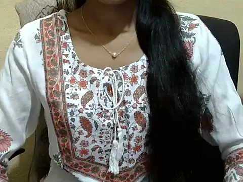 Snapshot of Khushi_v chatting on February 16, 3:30 pm Khushi v online show from February 16, 3:30 pm