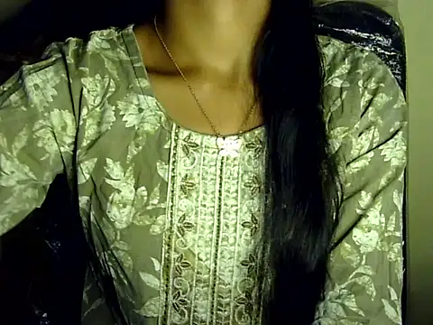 Snapshot of Khushi_v chatting on March 5, 4:36 pm Khushi v online show from March 5, 4:36 pm