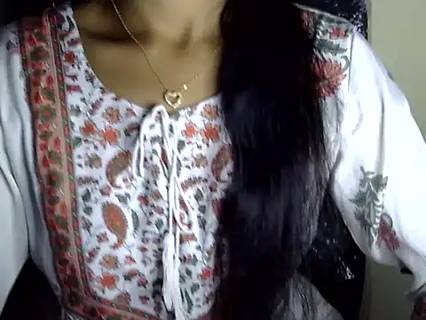 Snapshot of Khushi_v chatting on March 10, 4:56 pm Khushi v online show from March 10, 4:56 pm