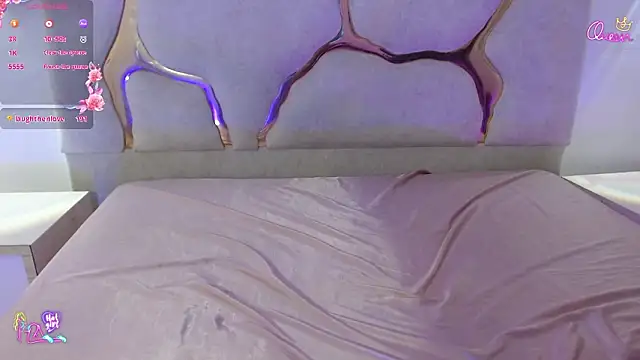 TINY TAY online show from March 5, 11:50 am