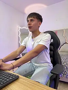 EVAN TAY online show from February 10, 2:59 am