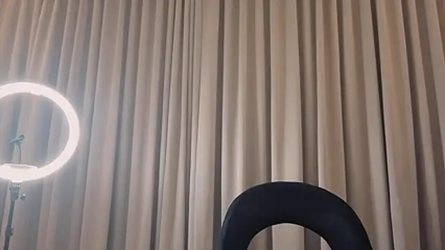 Snapshot of Blazelakocainaxxx chatting on April 4, 4:48 pm Blazelakocainaxxx online show from April 4, 4:48 pm