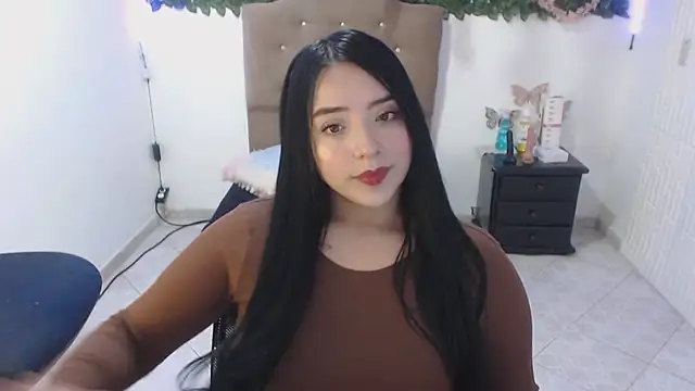 Snapshot of adara_cute_69 chatting on July 25, 4:15 pm adara cute 69 online show from July 25, 4:15 pm