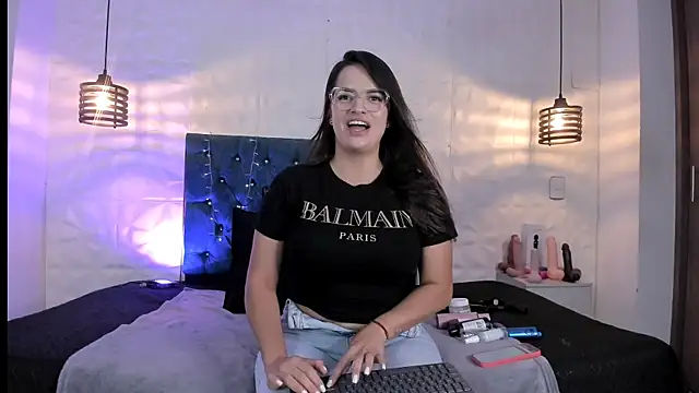 Snapshot of samantha_foxyy chatting on May 18, 11:16 am samantha foxyy online show from May 18, 11:16 am