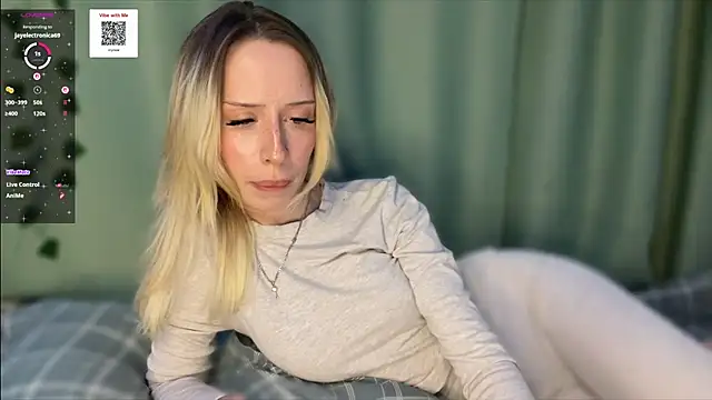 DellaCampbell online show from March 2, 3:08 pm